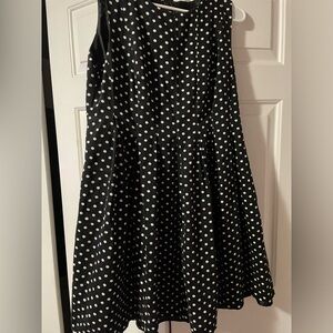 Polka dot dress 🤍